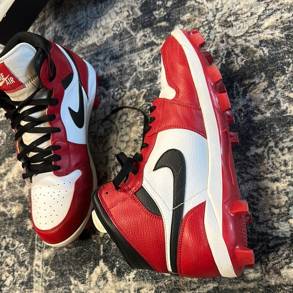 Jordan 1 retro baseball cleats - Red and White - Picture 8 of 11